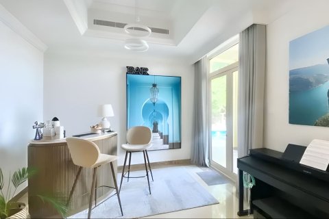Villa in Jumeirah Islands, Dubai, UAE 4 bedrooms, 490.99 sq.m. № 750938 - photo 8