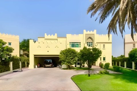 Вилла Jumeirah Islands, Дубай, БАӘ-да 4 жатын бөлмелер, 490.99 м² № 750938