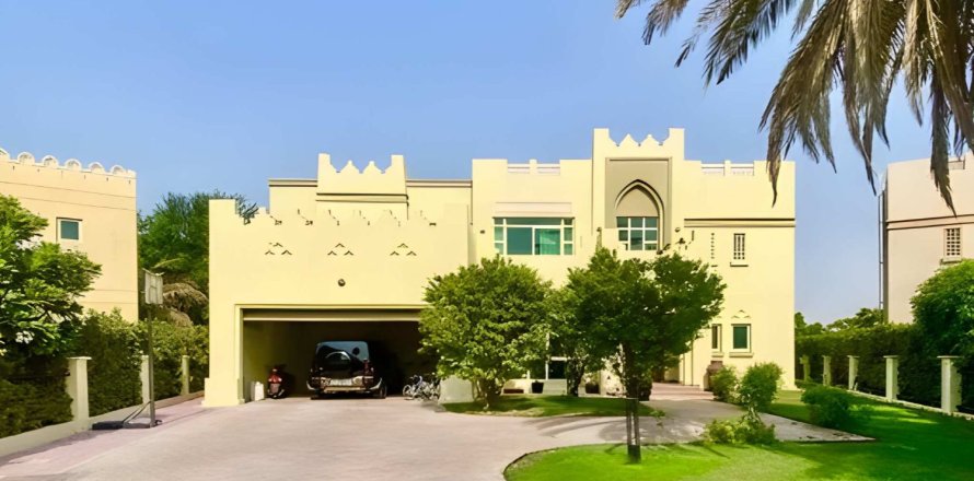 Villa in Jumeirah Islands, Dubai, UAE 4 bedrooms, 490.99 sq.m. № 750938