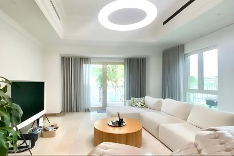 Villa in Jumeirah Islands, Dubai, UAE 4 bedrooms, 490.99 sq.m. № 750938 - photo 3