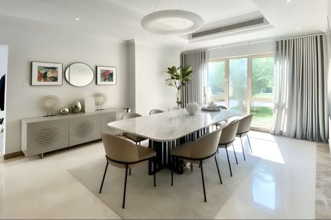 Villa in Jumeirah Islands, Dubai, UAE 4 bedrooms, 490.99 sq.m. № 750938 - photo 5