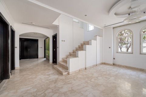Вилла Jumeirah Park, Дубай, БАӘ-да 4 жатын бөлмелер, 471 м² № 750939 - фото 3