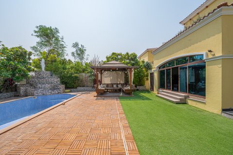 Вилла Jumeirah Park, Дубай, БАӘ-да 4 жатын бөлмелер, 471 м² № 750939 - фото 2