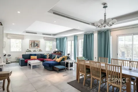 فيلا للبيع في Jumeirah Village Triangle، دبي، الإمارات العربية المتحدة 5 غرفة نوم ، 356 متر مربع ، رقم 649583 - صورة 6