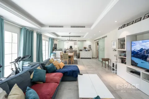 فيلا للبيع في Jumeirah Village Triangle، دبي، الإمارات العربية المتحدة 5 غرفة نوم ، 356 متر مربع ، رقم 649583 - صورة 2