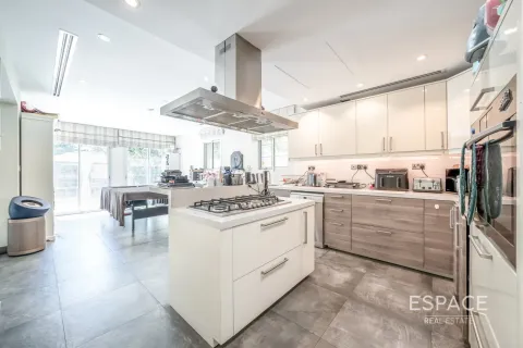 فيلا للبيع في Jumeirah Village Triangle، دبي، الإمارات العربية المتحدة 5 غرفة نوم ، 356 متر مربع ، رقم 649583 - صورة 4