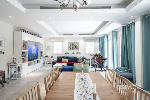فيلا للبيع في Jumeirah Village Triangle، دبي، الإمارات العربية المتحدة 5 غرفة نوم ، 356 متر مربع ، رقم 649583 - صورة 3