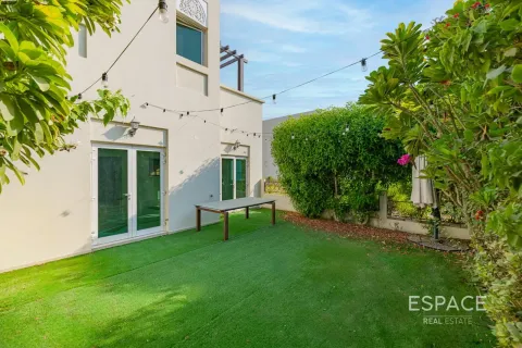 Kuća u nizu u Al Furjan, Dubai, UAE 3 spavaćih soba, 301 m2 Br. 737760 - fotografija 15