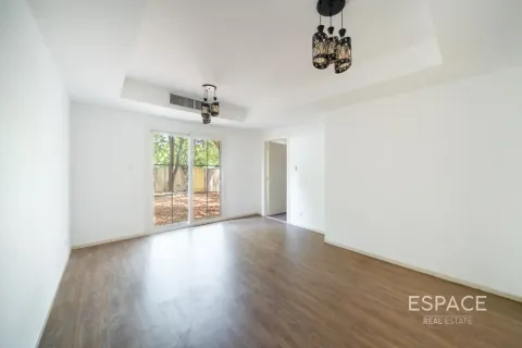 Villa The Springs, Dubaijā, AAE 2 istabas, 153 m2 Nr. 737762 - attēls 4