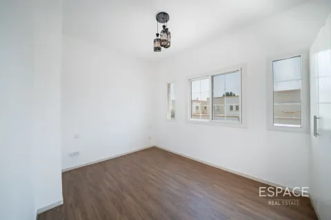 Villa The Springs, Dubaijā, AAE 2 istabas, 153 m2 Nr. 737762 - attēls 16