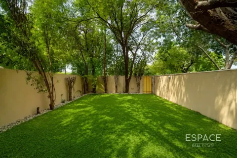 Villa The Springs, Dubaijā, AAE 2 istabas, 153 m2 Nr. 737762 - attēls 11