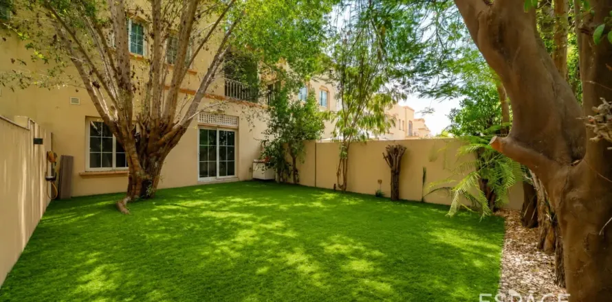 Villa The Springs, Dubaijā, AAE 2 istabas, 153 m2 Nr. 737762