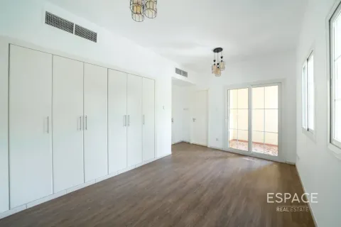 Villa The Springs, Dubaijā, AAE 2 istabas, 153 m2 Nr. 737762 - attēls 13