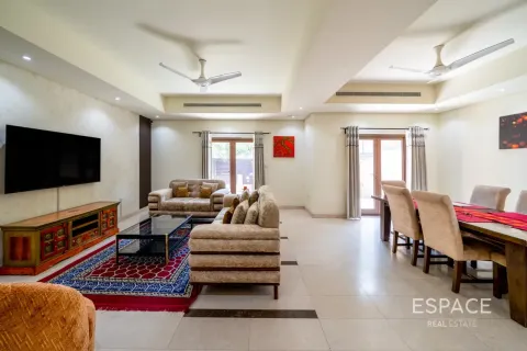 Kuća u nizu u Al Furjan, Dubai, UAE 3 spavaćih soba, 262 m2 Br. 737764 - fotografija 4