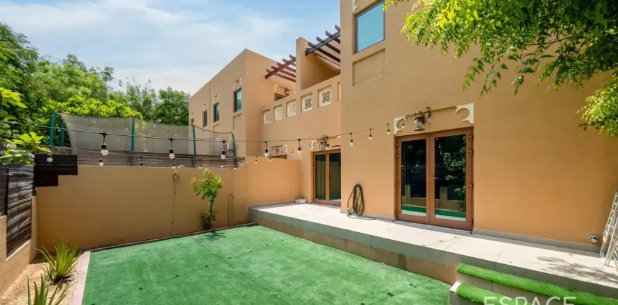 Kuća u nizu u Al Furjan, Dubai, UAE 262 m2, 3 spavaćih soba Br. 737764