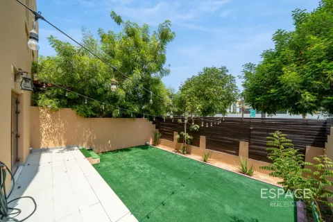 Kuća u nizu u Al Furjan, Dubai, UAE 3 spavaćih soba, 262 m2 Br. 737764 - fotografija 17