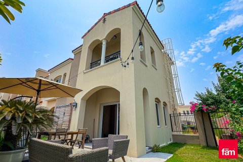 Townhouse de închiriat în Dubai, EAU 3 dormitoare, 275.3 mp. №721130 - poză 13