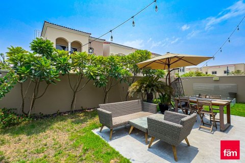 Townhouse de închiriat în Dubai, EAU 3 dormitoare, 275.3 mp. №721130 - poză 14
