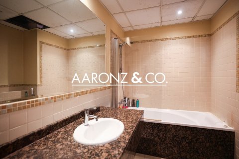 Apartamento en alquiler en Jumeirah Beach Residence, Dubai, EAU 1 dormitorio, 111.3 m2 № 670686 - foto 7