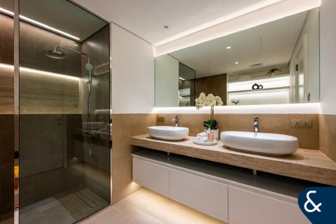 Apartment til salg i Jumeirah Lake Towers, Dubai, UAE 1 soveværelse, 132 kvm № 670981 - foto 14
