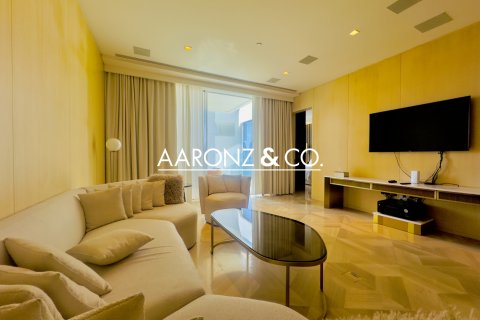Apartamento en alquiler en Palm Jumeirah, Dubai, EAU 3 dormitorios, 216 m2 № 670685 - foto 2