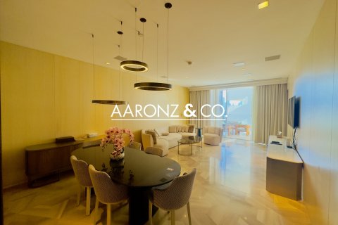 Apartamento en alquiler en Palm Jumeirah, Dubai, EAU 3 dormitorios, 216 m2 № 670685 - foto 6