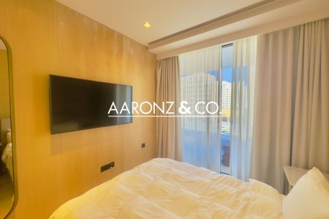 Apartamento en alquiler en Palm Jumeirah, Dubai, EAU 3 dormitorios, 216 m2 № 670685 - foto 15