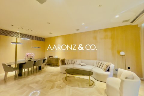 Apartamento en alquiler en Palm Jumeirah, Dubai, EAU 3 dormitorios, 216 m2 № 670685 - foto 3