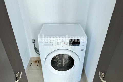 Apartament në Downtown Dubai (Downtown Burj Dubai), Dubai, Emiratet e Bashkuara Arabe 1 dhomë gjumi, 79.87985746 m2. № 706432 - Foto 2
