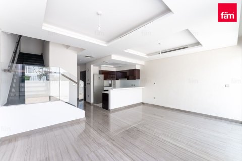 Villetta a schiera in affitto a Dubai, EAU 3 camere da letto, 138 mq. № 705858 - foto 12