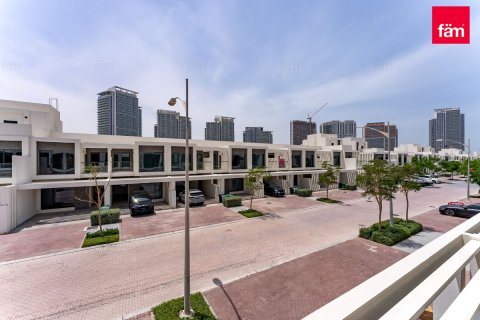 Villetta a schiera in affitto a Dubai, EAU 3 camere da letto, 138 mq. № 705858 - foto 25