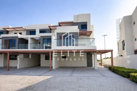 Kuća u nizu u Dubai, UAE 6 spavaćih soba, 340 m2 Br. 736198 - fotografija 3