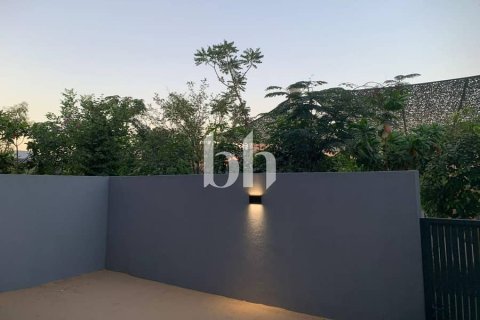 Radový dom v Tilal City, Sharjah, SAE 4 spálne, 246 m2 č. 642917 - Fotografia 10