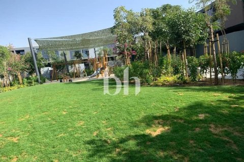 Radový dom v Tilal City, Sharjah, SAE 4 spálne, 246 m2 č. 642917 - Fotografia 13