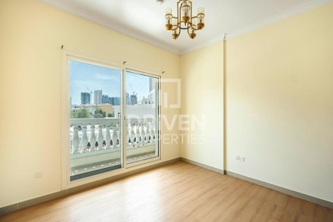 Apartament na sprzedaż w Jumeirah Village Circle, Dubai, ZEA 2 sypialnie, 112.32 mkw., nr 744637 - zdjęcie 7