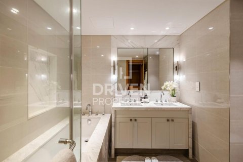 דירה למכירה ב Downtown Dubai (Downtown Burj Dubai), Dubai, איחוד האמירויות  3 חדרי שינה, 251 מ"ר, מספר 653920 - תמונה 21
