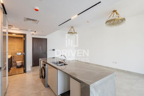 Huoneisto Business Bay, Dubai, Arabiemiraatit 2 makuuhuonetta, 145 m2 № 682831 - kuva 4
