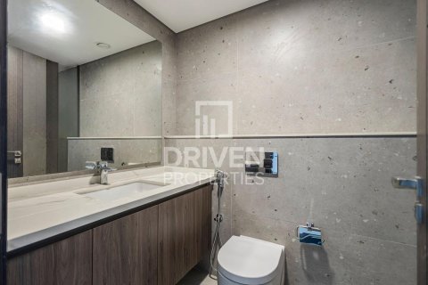 Huoneisto Business Bay, Dubai, Arabiemiraatit 2 makuuhuonetta, 145 m2 № 682831 - kuva 12