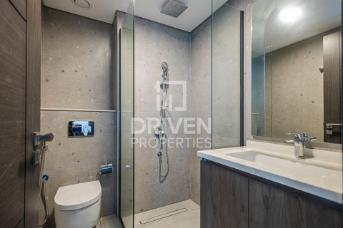 Huoneisto Business Bay, Dubai, Arabiemiraatit 2 makuuhuonetta, 145 m2 № 682831 - kuva 11