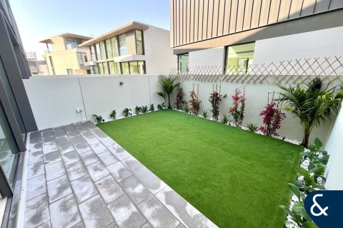 Снять в аренду таунхаус в Дубай, ОАЭ 3 спальни, 344м2, № 698152 - фото 2