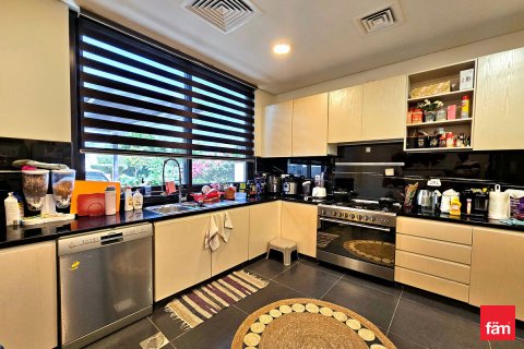 Casa urbana para arrendamento em Dubai, EAU 3 quartos, 324 m2 № 711683 - foto 6