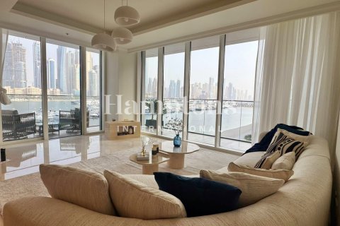 Apartament de închiriat în Dubai Harbour, Dubai, EAU 3 dormitoare, 177.96034165 mp.  №651665 - poză 15