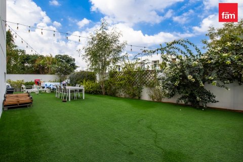 Řadový dům v Dubai, SAE 3 ložnice, 346.9 m² Č.: 630664 - fotografie 6
