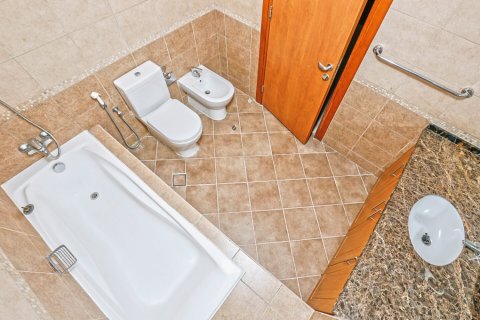 Зняти в оренду квартиру в Джумейра Лейк Тауэрс, Дубай, ОАЕ 3 спальні, 265м2, № 701689 - фото 7