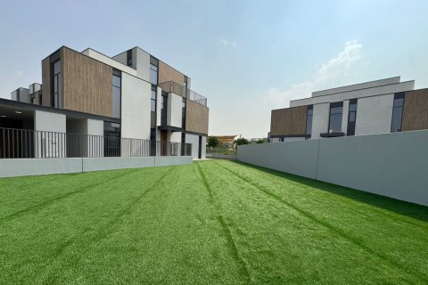 Adosado en Mudon, Dubai, EAU 4 dormitorios, 460 m² № 701691