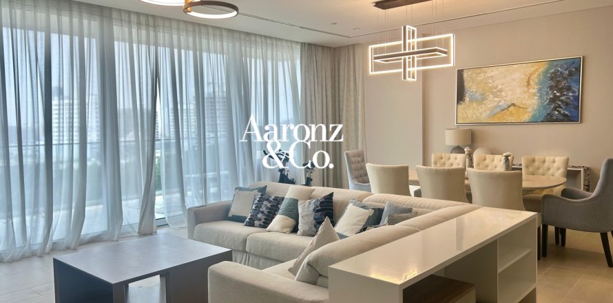Apartament în Al Barari, Dubai, EAU 2 dormitoare, 247 mp.  №679408