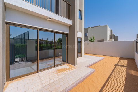 Villa para venda em Dubai Land, Dubai, EAU 4 quartos, 230 m2 № 678038 - foto 24