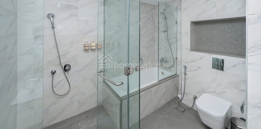 Appartement in Al Satwa, Dubai, VAE 2 slaapkamers, 180 vr.m. nr 700380
