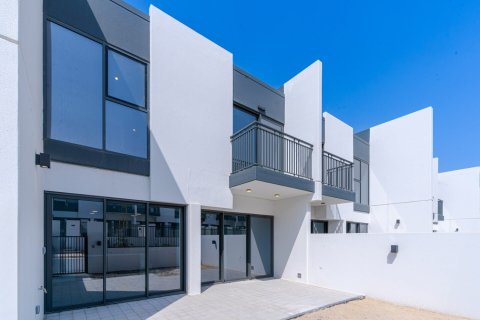 Vila u gradu Dubai Land, Dubai, UAE 3 spavaće sobe, 181 m2 Br. 700408 - Slika 2