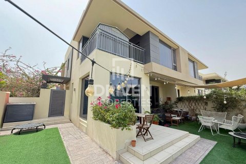 Villa til salg i Dubai Hills Estate, Dubai, UAE 5 soveværelser, 254 kvm № 654304 - foto 1
